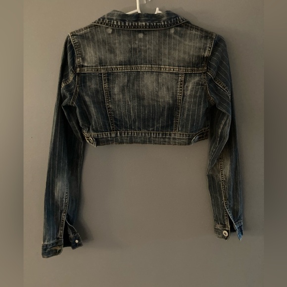 In Excellent Condition! YOUNIQUE Cropped Jean Jacket with Detachable Hood - Picture 2 of 7